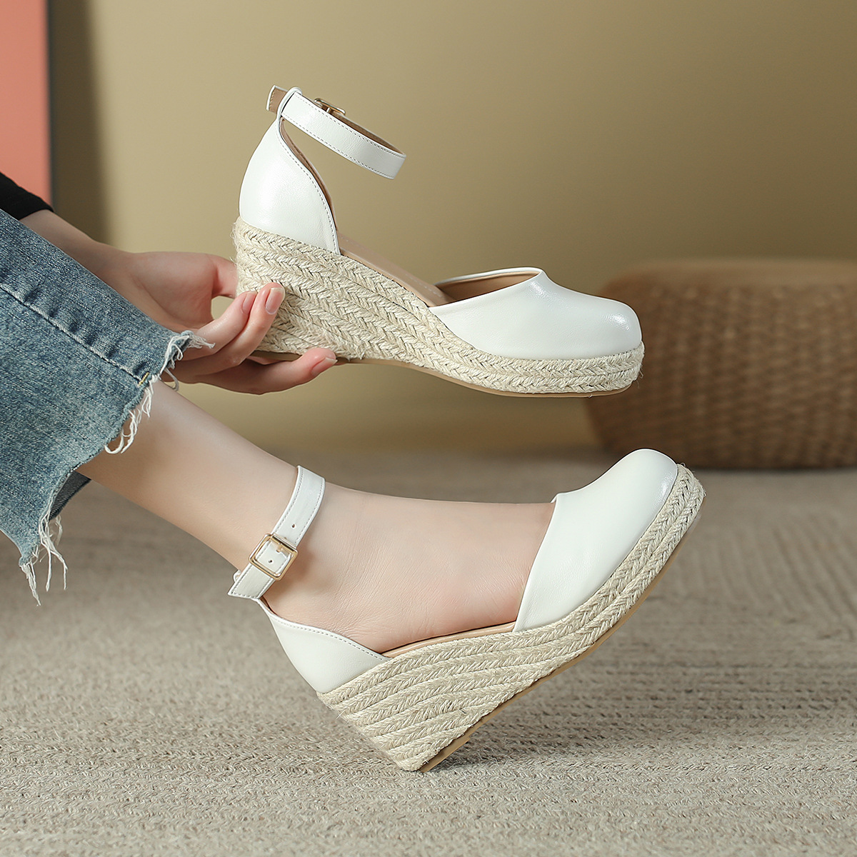 Women's Espadrille Wedge Sanda - огляд і ціна Wedge Espadrille Women